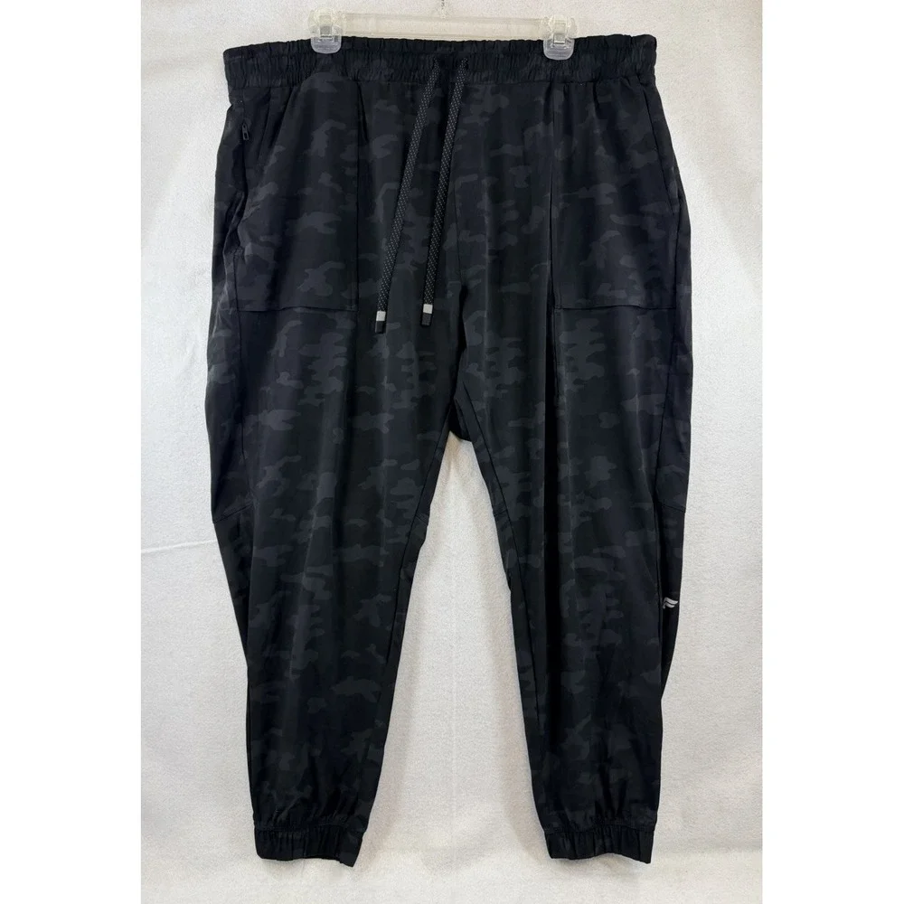 Fabletics The One Jogger Men's Performance Pants Black Camo XXL 2X, 40x27
